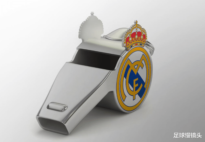 巴塞罗那|从2-0到0-4!巴萨胜西班牙人后迎暴击,金球奖之争梅西落后C罗