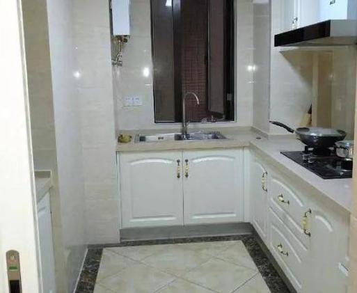 |新房装修完工,恨不得马上入住,电视墙沙发墙很养眼,太聪明了