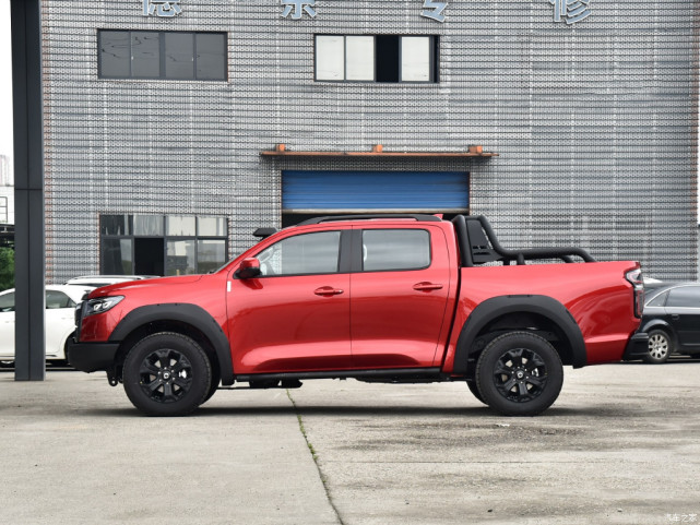 |皮卡的春天来了，这车配3把锁，入门级不到9万，男人们的梦想