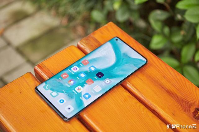 Surface|7月暑假数码产品怎么选？三件超值新品，颜值与实力兼备