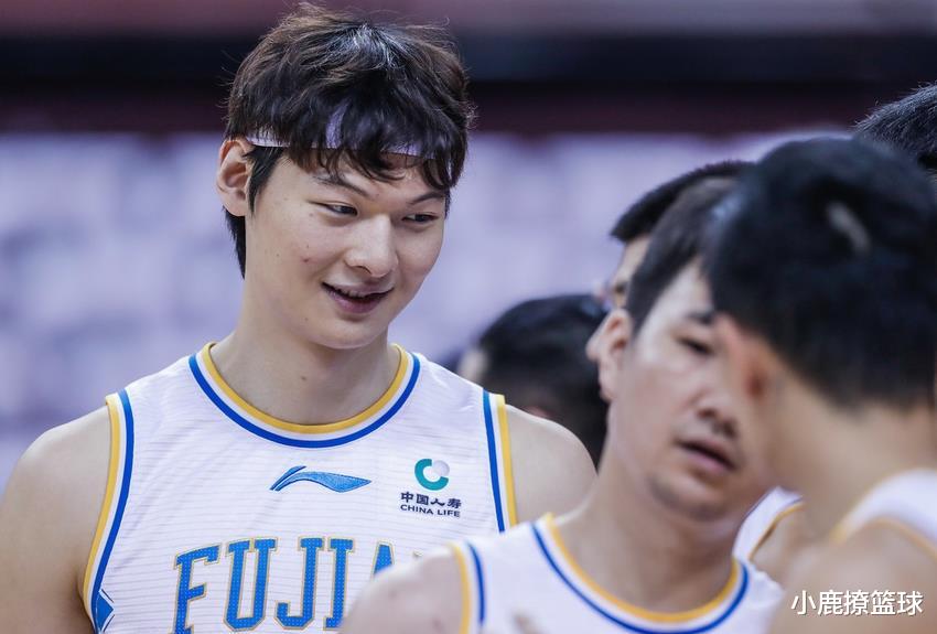 福建男篮|王炸轰70+26+15!CBA黑马又打疯了,5连胜,这状态根本不输广厦啊