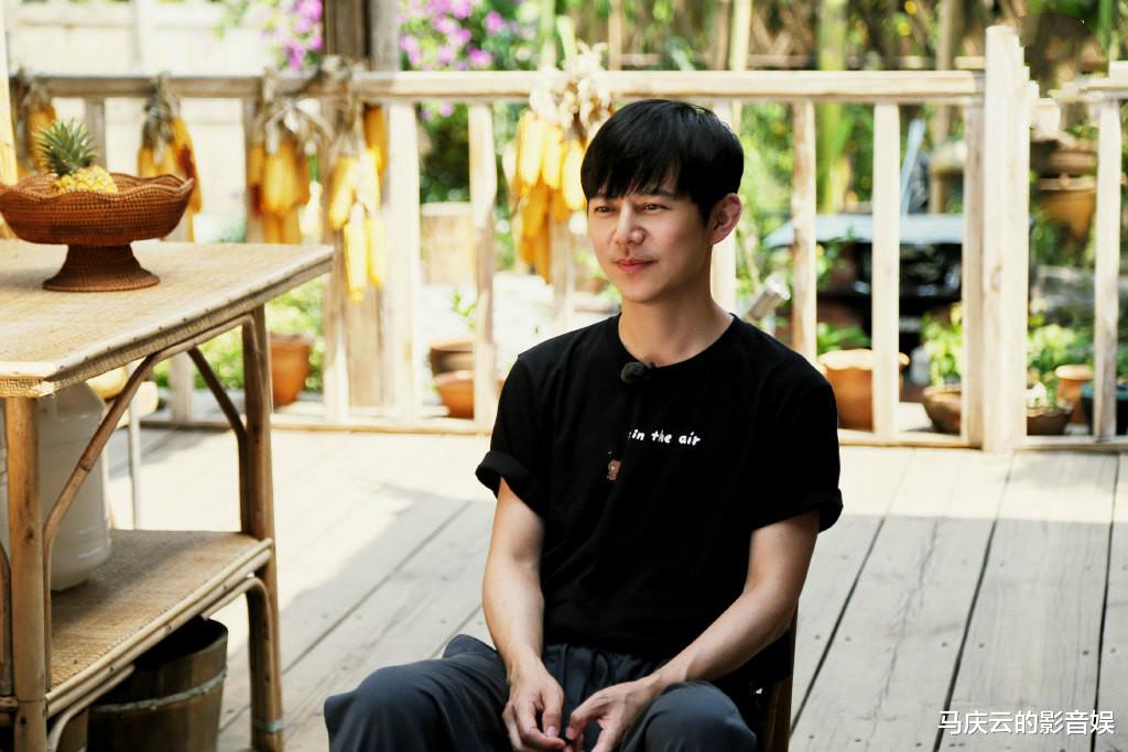 王一博|《向往的生活》再次录到半夜,欧阳娜娜中途睡觉,无缘由痛哭不止