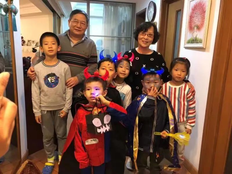 上海徐汇 孝老爱亲传佳话,她用爱与坚守谱动人篇章