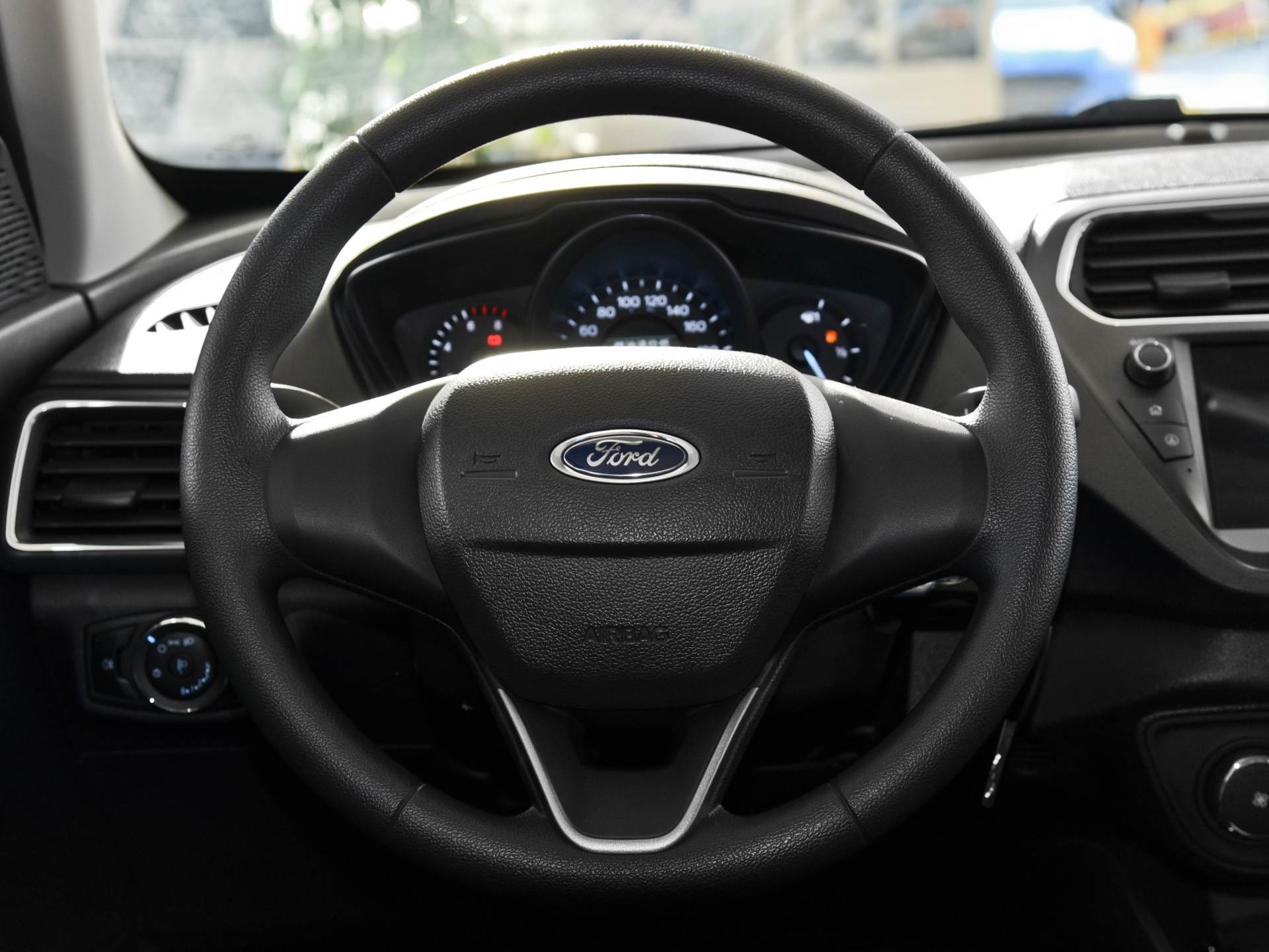 福特福睿斯|家轿典范 小哥带你看福特福睿斯