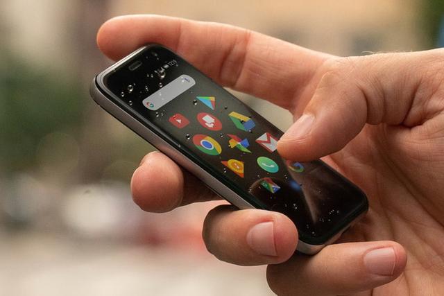 海信|那些采用奇葩造型的手机,镜头厂乱入,仅此一家