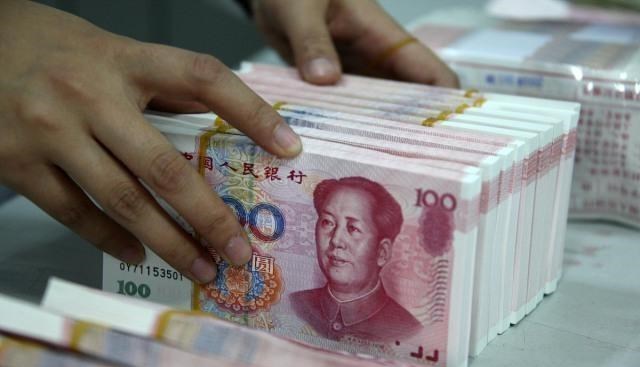 利息|银行存10万，一次性存还是分开存？内行人：方法不对，利息少很多