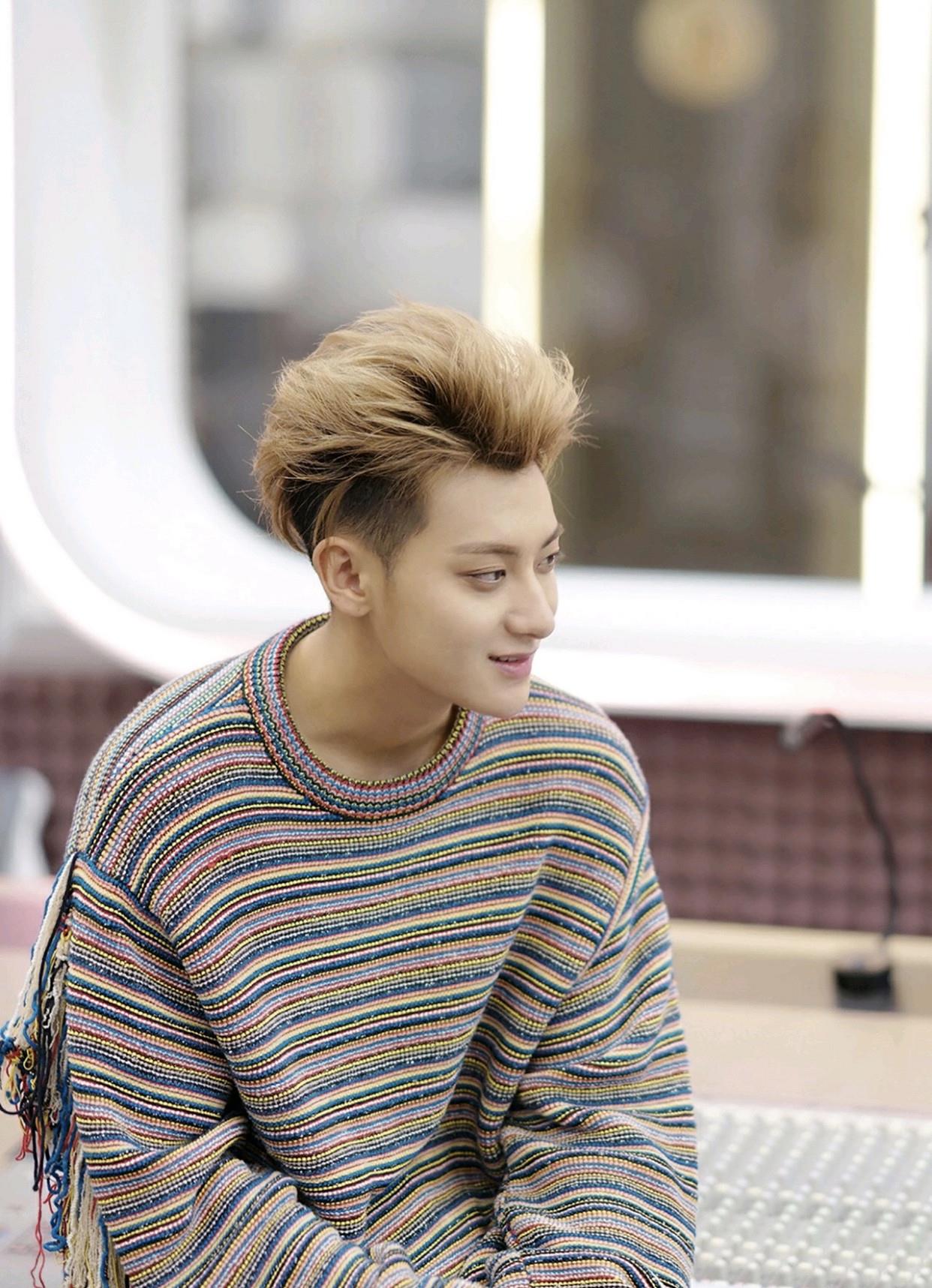 李易峰：假如黄子韬去了《青春有你2》，脑海中的画面是这样的！