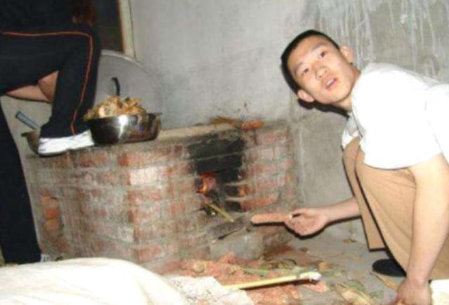 德云社|12年前的德云社什么样？于谦还没有烫头，曹云金烧大锅