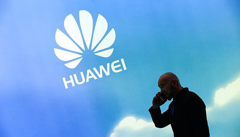 「5G」华为冲刺销量，价格跳水300元，128GB+40W快充+麒麟985