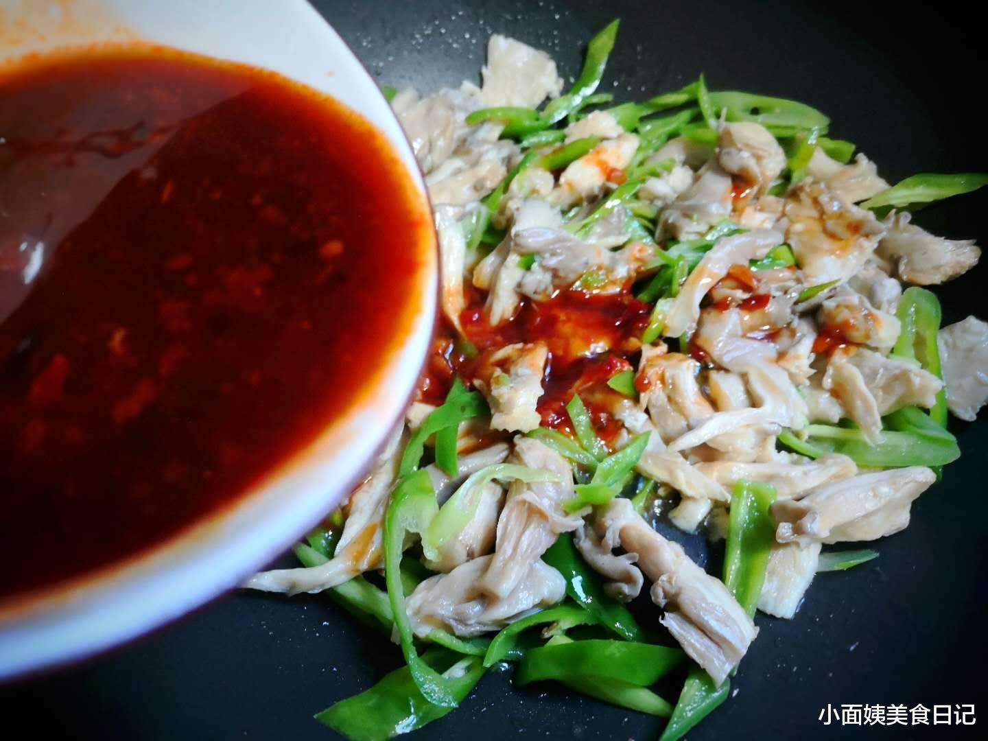 蘑菇|秋季,孩子宁可不吃肉,也想吃这菜,比吃肉过瘾,三两下吃光一盘