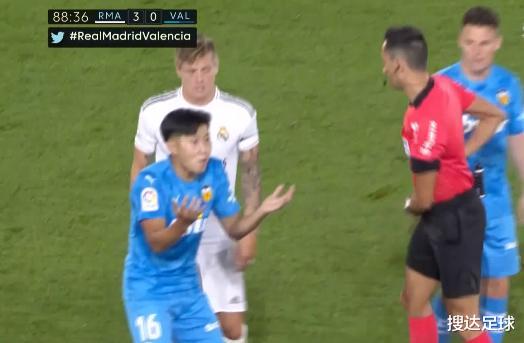 【韩国队】又是第89分钟，韩国人恶意踢人被罚下！上一次哭了，这一次装无辜