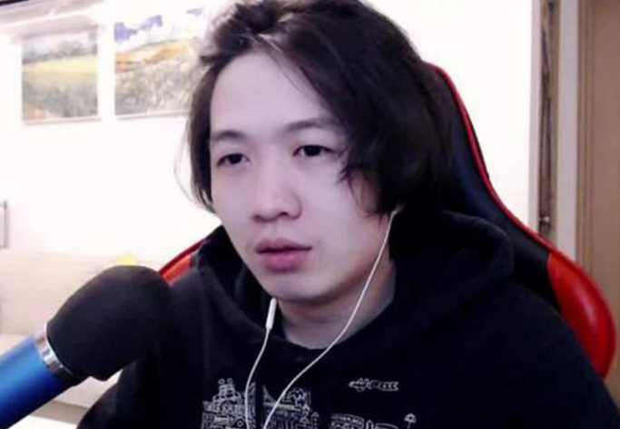 貂蝉|景慧高调吸粉，晒五千万余额还不够，COS貂蝉暗示吕德华！