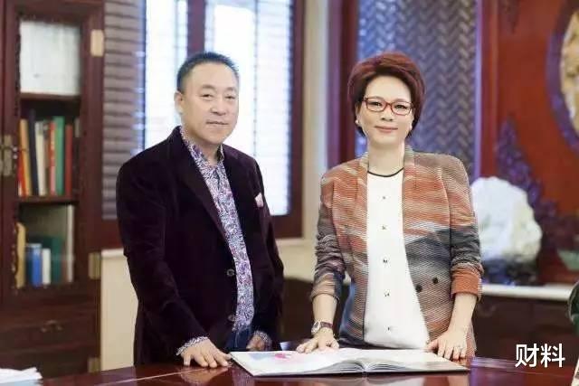 #老干妈#又一女老板“倒下”！靠“摆地摊”起家成女首富，如今负债357亿