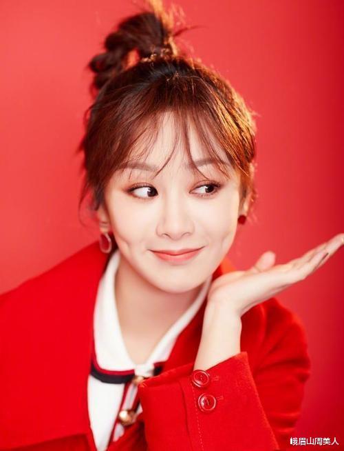 发型|脸上有这4个特征的女生,请大胆扎发,露出你的五官更漂亮!