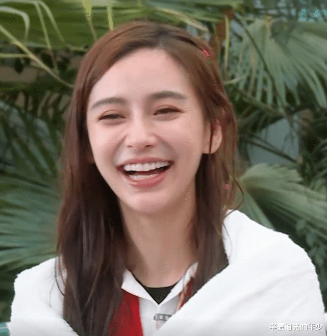 孟美岐|《奔跑吧》泳池比赛集体脱妆,蔡徐坤baby憔悴,孟美岐让人意外