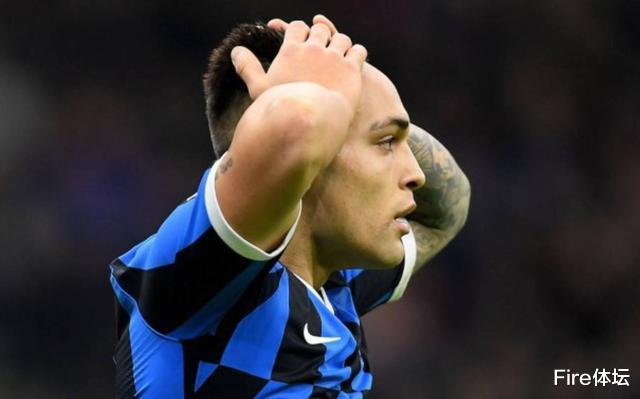 『国际米兰』国米6-0却看清一人！22岁锋霸心不在蔫，68分钟业余表现真该清洗