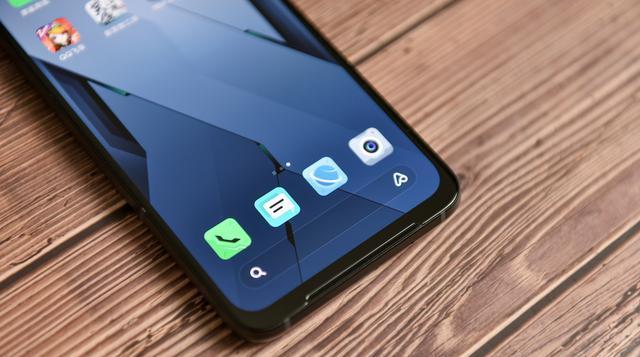 黑鲨3|游戏手机佼佼者!黑鲨3评测:270Hz触控采样率|很猛,您喜欢吗