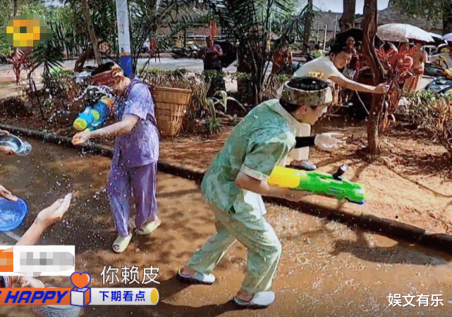 明星素颜|张子枫过“泼水节”妆被融化,“素颜照”被曝光,网友:我没看错吧?