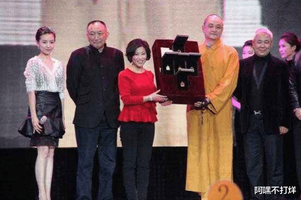 「美国队」曾是大家“引以为傲”的体操冠军,却从国内骗走几十亿!如今躲在美国装病不回来