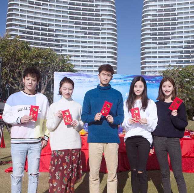 郝蕾@他娶过郝蕾，爱过王珞丹，和殷桃传过恋情，最后却娶了欢乐颂里的她