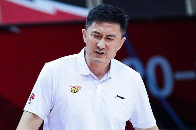 杜锋|CBA最惨烈一战!82次犯规,109次罚球,杜锋超级高水平!