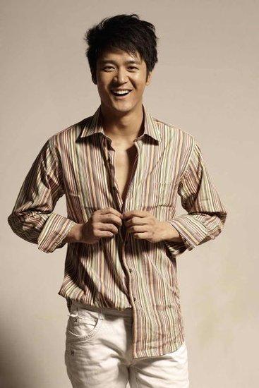 |9年前，尚于博在楼顶徘徊3小时后一跃而下，18字遗言道出死亡真相