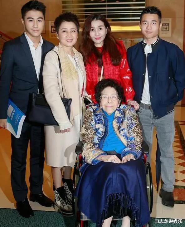 「赌王」赌王99岁亲姐何婉鸿: 守寡43年后, 与赌王四太有一场\隐形的交易\?