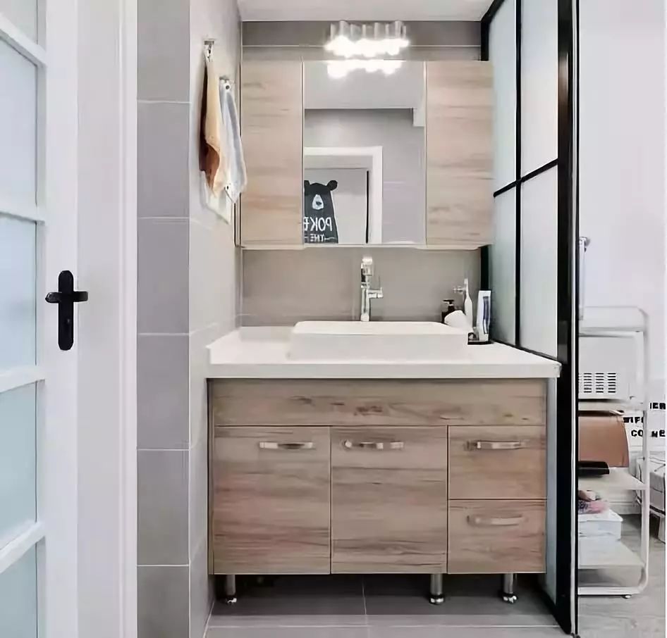 |洗手台不放卫生间？网友直呼：小户型卫生间有救了，简直太聪明了！