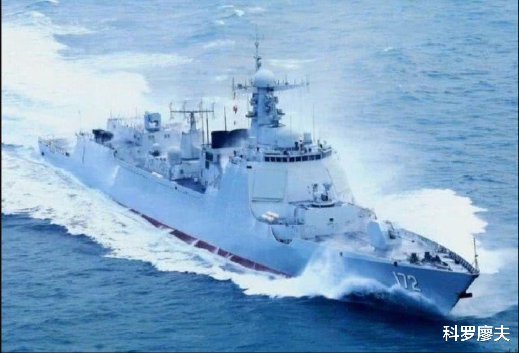 052D：052D舰体厚度3厘米，只比1元硬币大一点，这么薄舰体如何防弹？