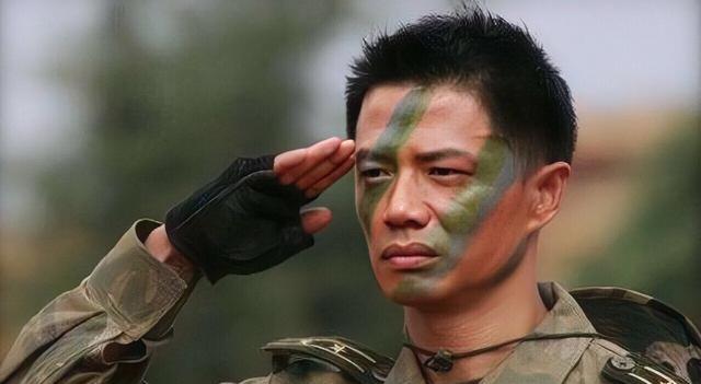 #健身#47岁段奕宏常年健身，肌肉健硕，想要中年不油腻，自律运动不能少