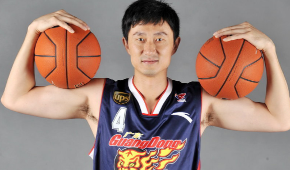 「广东男篮」开赛在即,主帅受伤,宏远还有胜算?