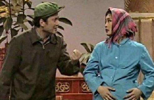 杨蕾|杨蕾刚下春晚就接到戴志诚离婚要求，李金斗一句话让她选择放手