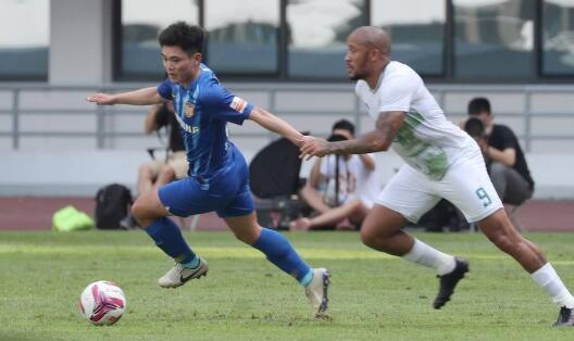 黄紫昌：基本功太差！23岁国脚遭两大名帅批评，前锋不会射门却价值八千万