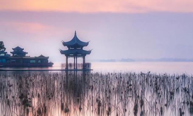 浙江省|藏在浙江的“仙境小镇”：风景优美不宰客，江浙沪自驾仅需3小时