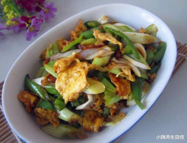 素菜|立秋后，鸡蛋和此物一起炒，每天炒一盘，开胃下饭，血管通畅了