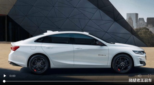 b级车|B级车“价格屠夫”，从15.49万跌至9万，油耗5L，是你的菜吗？