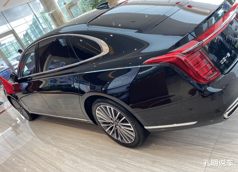 桑塔纳|纯黑红旗H9实车到店,可选装旗杆!内饰比奔驰宝马舒服