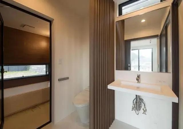 ■风靡日本的嵌入式洗手池，空间仅需15cm，我家也想安装一个！