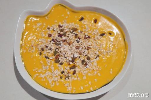 南瓜：早餐来一碗暖胃黄金羹，只需两步，口感丝滑醇厚，无碳水不怕胖