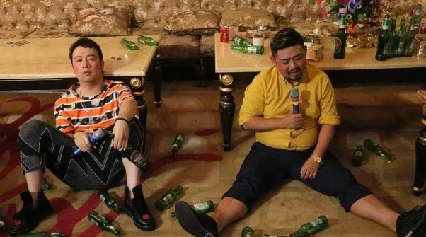 |蹭票房把自己蹭成\百亿演员\，电影上映5天票房才31万，烂得悄无声息
