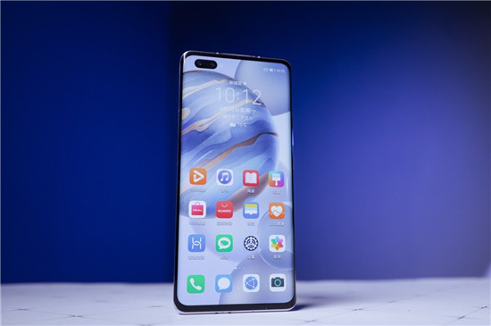 『华为荣耀』中端价位的荣耀手机，高端的配置，超香的“剁手”机