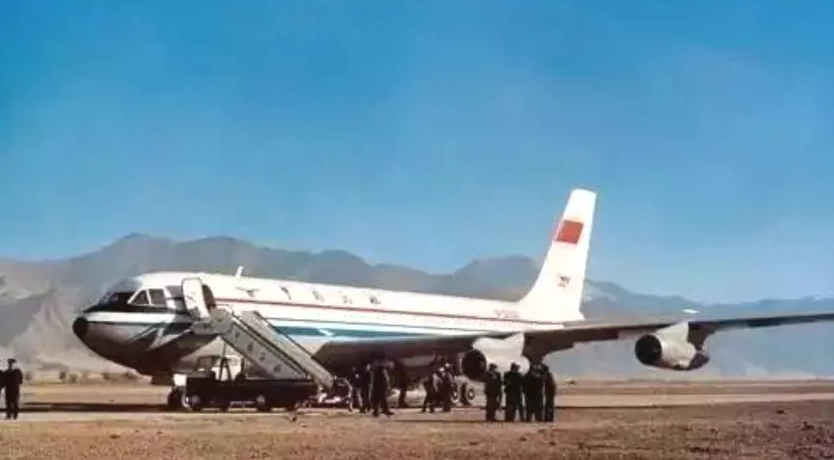 飞机|帮了中国大忙！151吨大飞机在西北地区降落，还将飞机免费送给我国