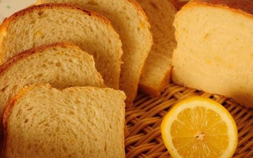 【面包】面包醒发过夜很难实现，但是使用隔夜种面制作面包倒是非常好的一个方法！