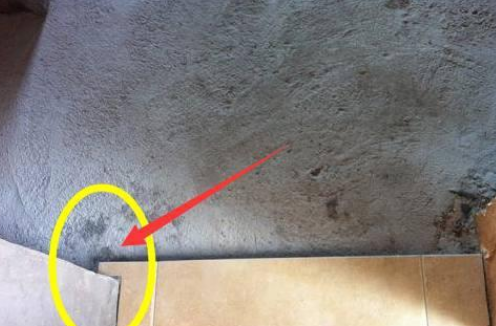 ▲头一次见门槛石装成这样，老师傅点头夸聪明，后悔家里装早了