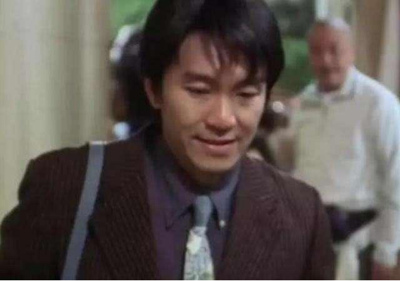 娄艺潇|被北电当教材的4个镜头：周星驰苦笑、游本昌吃臭肉、邓超的绝望