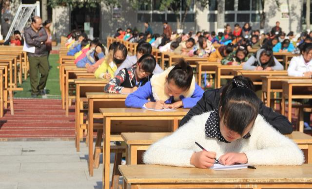 @为何平时考试成绩很好，高考时却一落千丈？班主任：这3点是关键