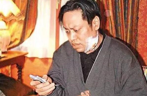 刘銮雄|与刘銮雄是“铁哥们”，扬言花上亿跟谁睡都行，他的结局却很凄惨