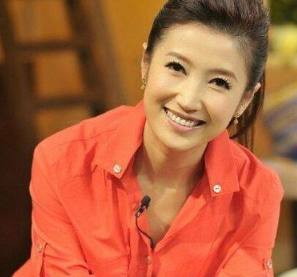 春妮|2016年，曹云金怒揭主持人春妮与郭德纲有染，听听娱记卓伟怎么说