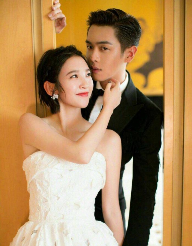 「肖战」32岁唐艺昕太高级了,全身上下仅靠两根细绳吊着,再胖点就危险了