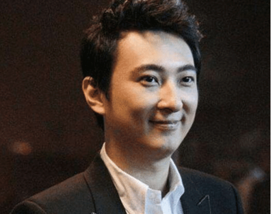 张铭恩|曾自曝把安全裤送给导演，被王思聪撕成18线，如今混成这般模样！